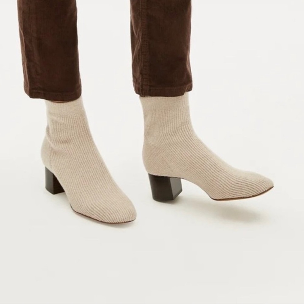 Beige everlane glove boot 8.5